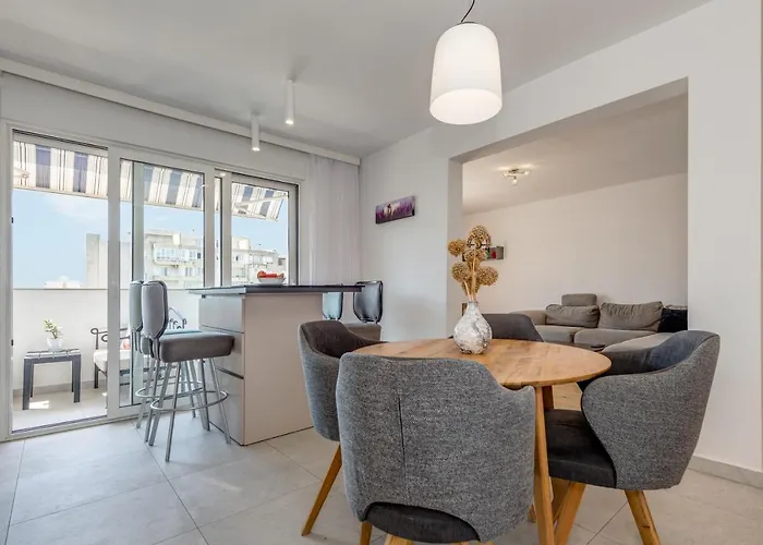 Modern Marija With The Balcony And The Sea View Spalato