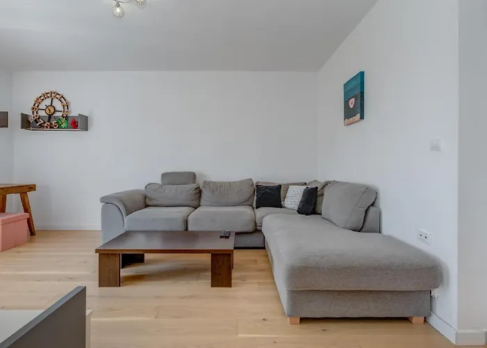 Modern Marija With The Balcony And The Sea View Spalato