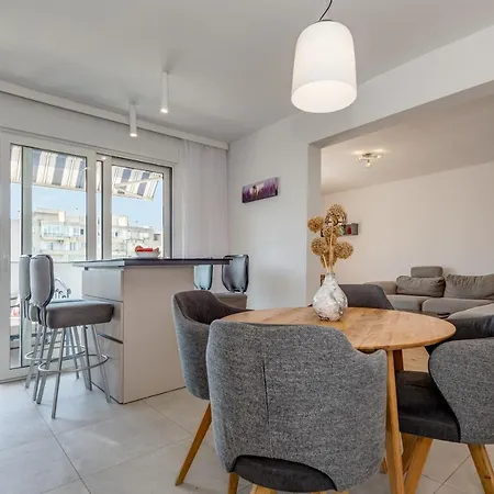 Modern Marija With The Balcony And The Sea View Spalato